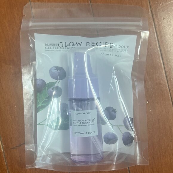 Glow Recipe Blueberry Bounce Gentle Cleanser Deep Clean Mini 1oz/30ml Travel NEW - Picture 3 of 5